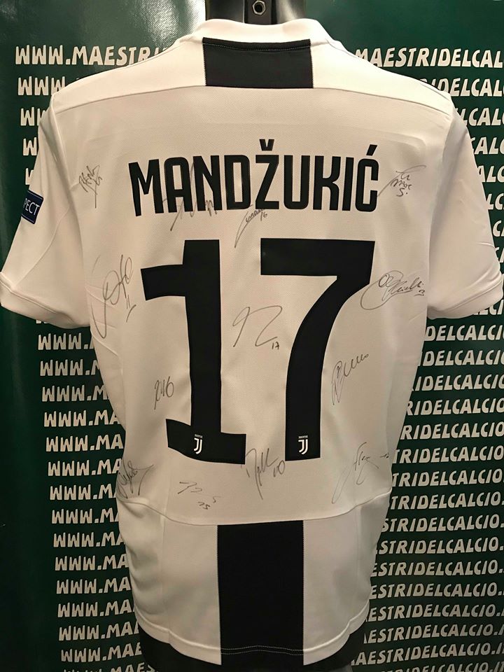Maglia Gara Home Europa "Mandzukic 17" Autografata F.C. Juventus 2018/2019